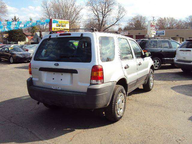 2005 Ford Escape XLS 4dr SUV
